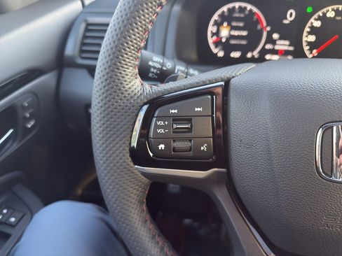 Used 2025 Honda Ridgeline TrailSport image 23