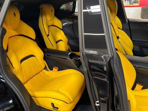 Used 2024 Ferrari Purosangue image 33