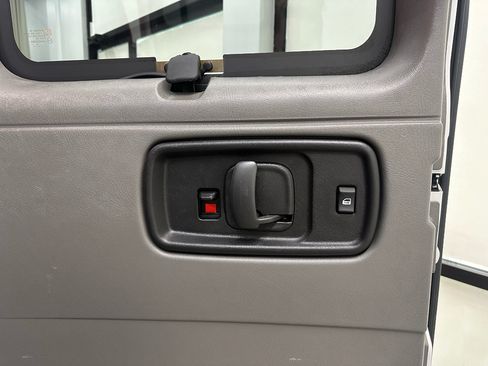 Used 2025 Chevrolet Express 3500 LT w/ LT Preferred Equipment Group RWD image 9