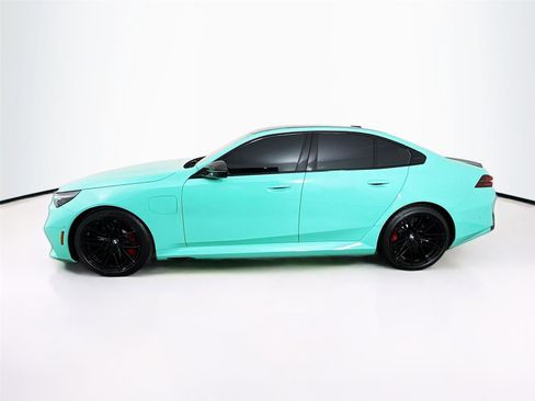 Used 2025 BMW M5 w/ Carbon Package image 4