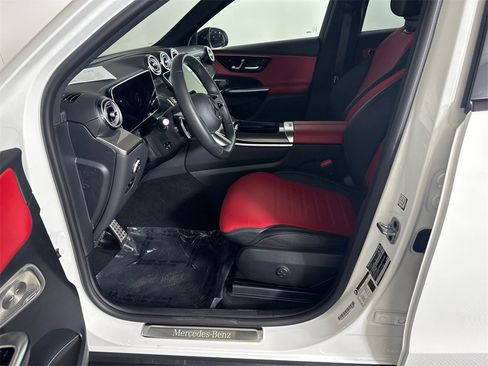 Certified 2025 Mercedes-Benz GLC 300 4MATIC image 9