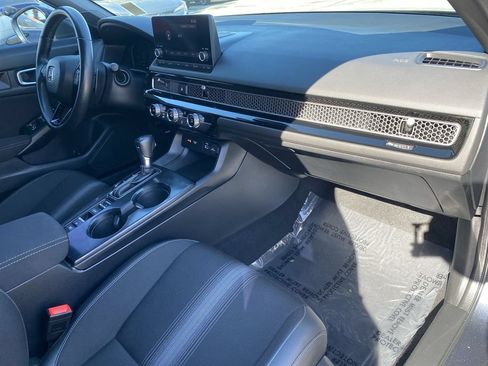 Used 2023 Honda Civic Sport image 28