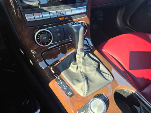 Used 2014 Mercedes-Benz SLK 350 image 31