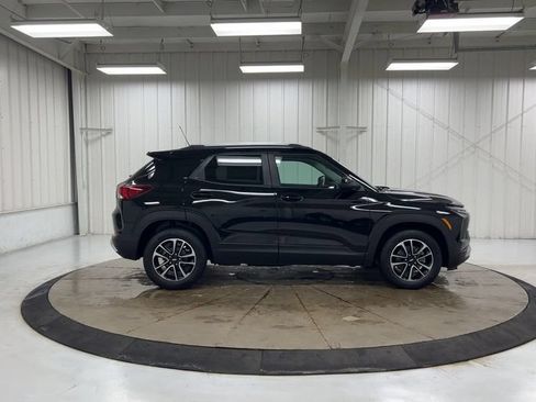 Used 2024 Chevrolet TrailBlazer LT w/ Convenience Package FWD image 9