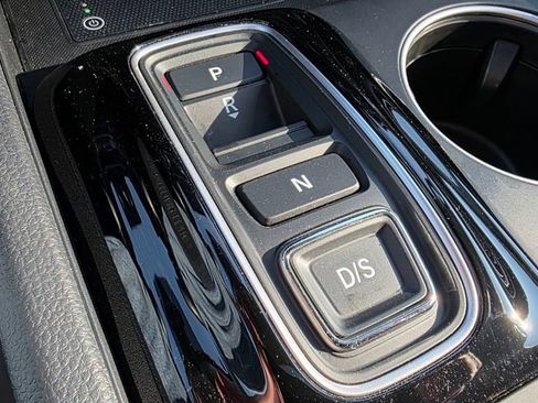 Certified 2025 Honda Pilot Elite image 46