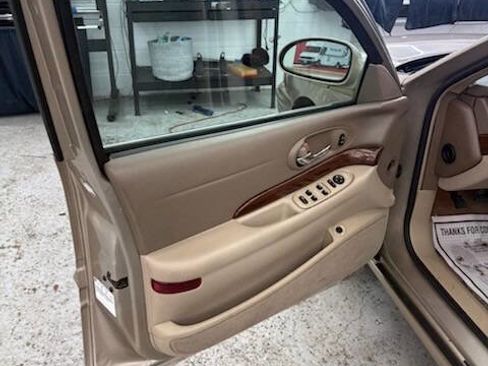 Used 2005 Buick Le Sabre Custom image 25