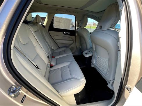 New 2026 Volvo XC60 T8 Ultra w/ Protection Package Premier image 27