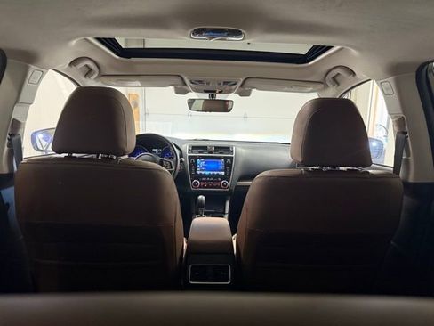 Used 2019 Subaru Outback 3.6R Touring w/ Popular Package #3A image 9