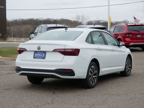 Certified 2024 Volkswagen Jetta S image 7