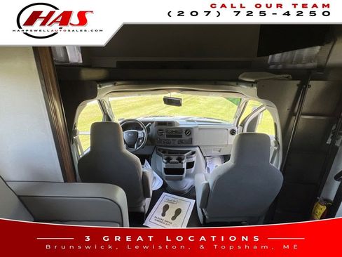 Used 2021 Ford E-450 and Econoline 450 Super Duty w/ Motorhome Prep Package image 8