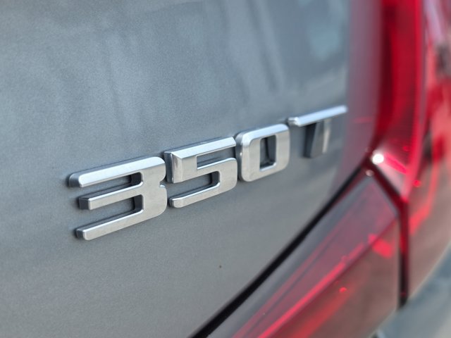 Used 2025 Cadillac XT4 Premium Luxury FWD image 11