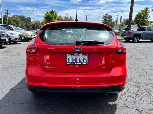 Used 2015 Ford Focus SE FWD image 5