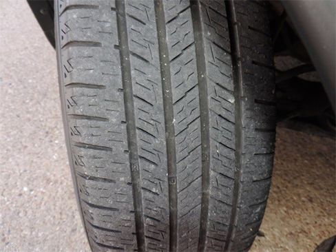 Used 2018 Nissan Rogue SV image 10