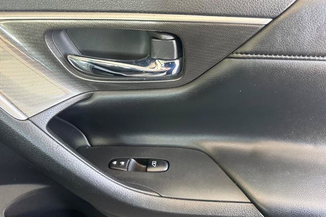 Used 2015 Nissan Altima 2.5 SL w/ Technology Package FWD image 18