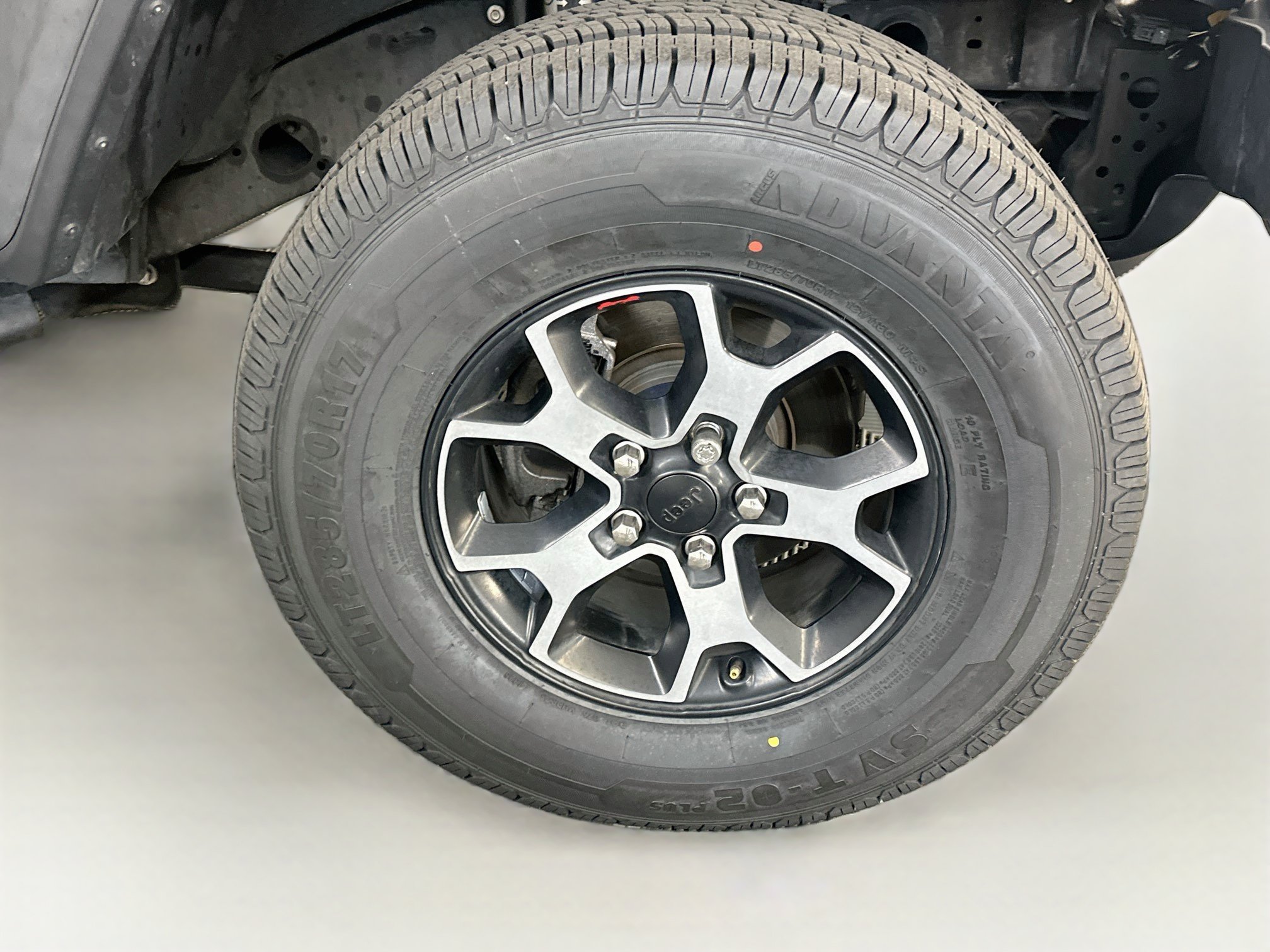Used 2019 Jeep Wrangler Unlimited Rubicon AWD/4WD image 11