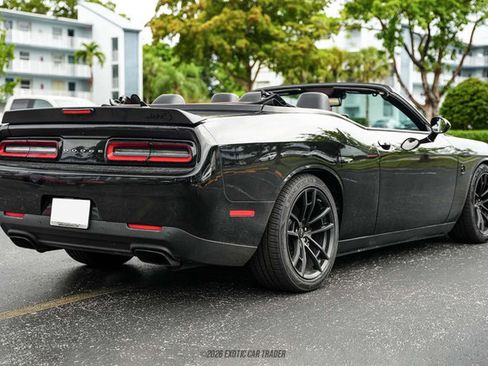 Used 2023 Dodge Challenger SRT Hellcat RWD image 8