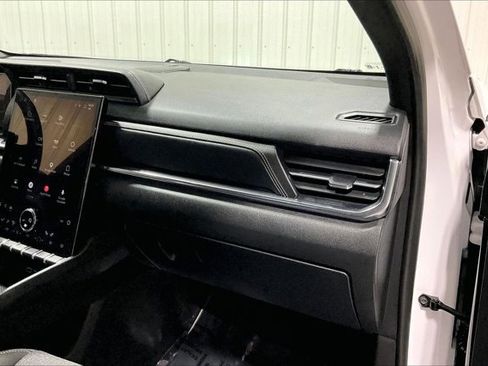 Used 2025 GMC Terrain Elevation AWD/4WD image 16