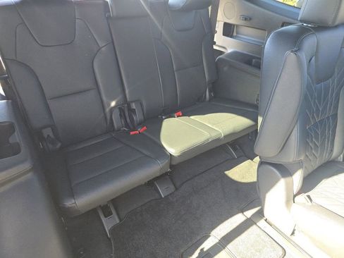 Used 2025 Kia Telluride AWD image 21