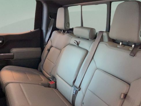 Used 2019 Chevrolet Silverado 1500 LTZ w/ LTZ Convenience Package AWD/4WD image 29