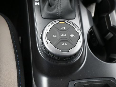 Used 2024 Ford Bronco Wildtrak image 20