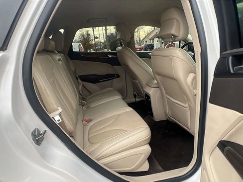Used 2017 Lincoln MKC Select w/ Select Plus Package image 29