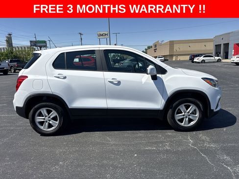 Used 2017 Chevrolet Trax LS AWD/4WD image 29