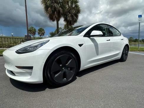 Used 2021 Tesla Model 3 Standard Range Plus RWD image 6