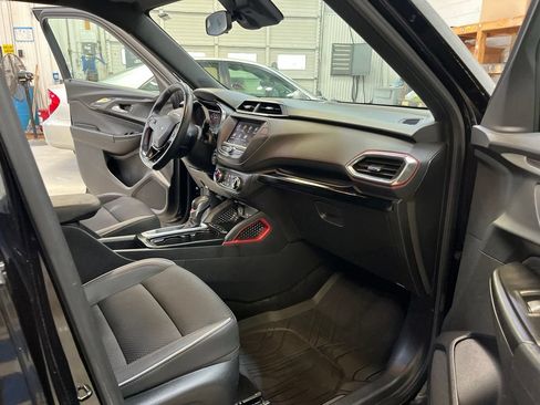 Used 2022 Chevrolet TrailBlazer RS AWD/4WD image 29
