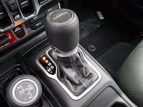 New 2026 Jeep Gladiator Mojave AWD/4WD image 9