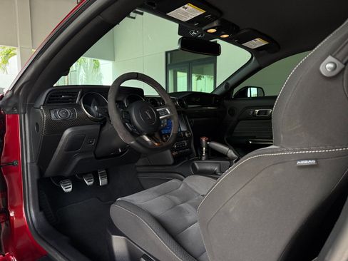 Used 2019 Ford Mustang Shelby GT350 w/ Technology Package RWD image 23