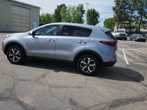 Used 2020 Kia Sportage LX AWD/4WD image 6