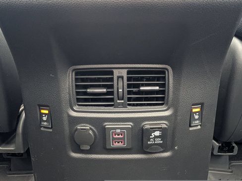 Used 2024 Nissan Titan PRO-4X w/ Pro-4x Convenience Package AWD/4WD image 34