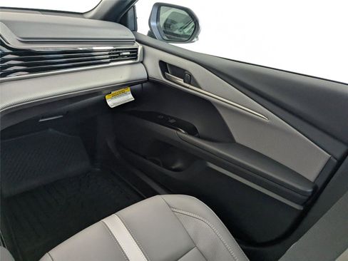 Used 2026 Toyota Camry SE w/ Multimedia Upgrade Package FWD image 9