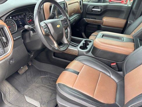 Used 2019 Chevrolet Silverado 1500 High Country w/ Technology Package image 18