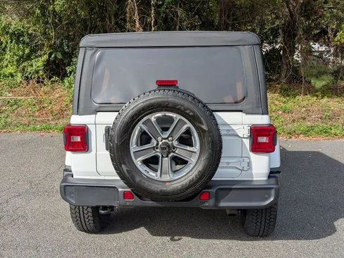 Certified 2022 Jeep Wrangler Unlimited Sahara w/ Cold Weather Group AWD/4WD image 6