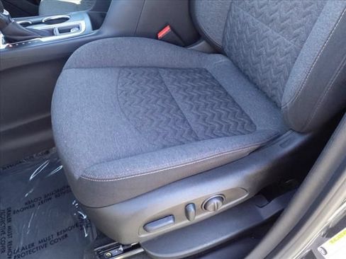 Used 2023 Chevrolet Equinox LT FWD image 14