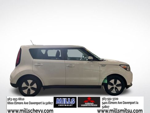 Used 2016 Kia Soul EV image 4