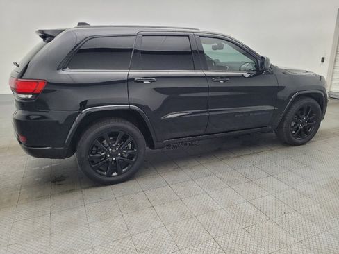 Used 2018 Jeep Grand Cherokee Altitude image 10