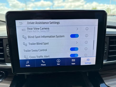 Used 2023 Ford Explorer Limited w/ Class IV Trailer Tow Package AWD/4WD image 15