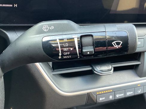 Used 2025 Kia K4 FWD image 21