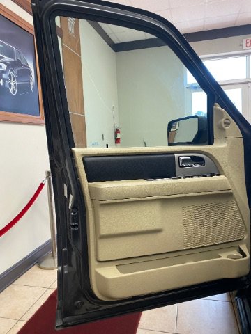 Used 2015 Ford Expedition EL XLT RWD image 9