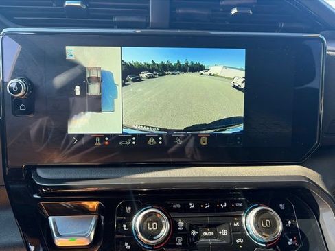 Used 2025 GMC Sierra 2500 AT4 AWD/4WD image 22