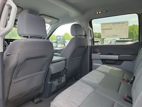 New 2026 Ford F250 XLT w/ XLT Premium Package AWD/4WD image 16