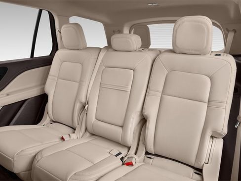 Used 2025 Lincoln Aviator Reserve w/ Illumination Package image 11