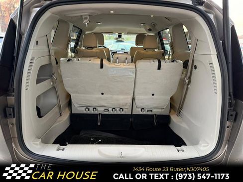 Used 2018 Chrysler Pacifica Touring-L w/ Premium Audio Group image 19