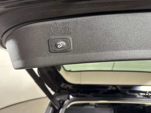 Used 2019 Ford Escape SEL image 33