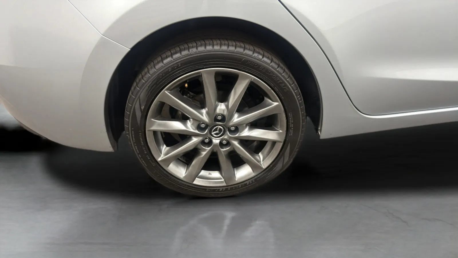 Used 2018 MAZDA MAZDA3 Touring FWD image 27