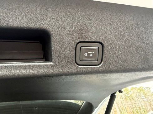 Certified 2025 GMC Acadia Elevation image 21