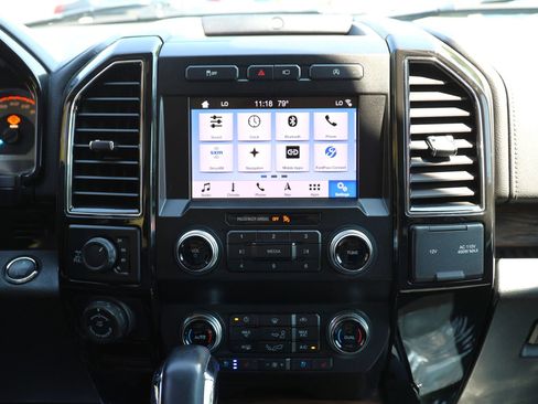 Used 2019 Ford F150 Lariat w/ Equipment Group 502A Luxury AWD/4WD image 38