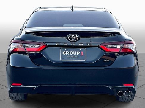 Used 2023 Toyota Camry SE image 4